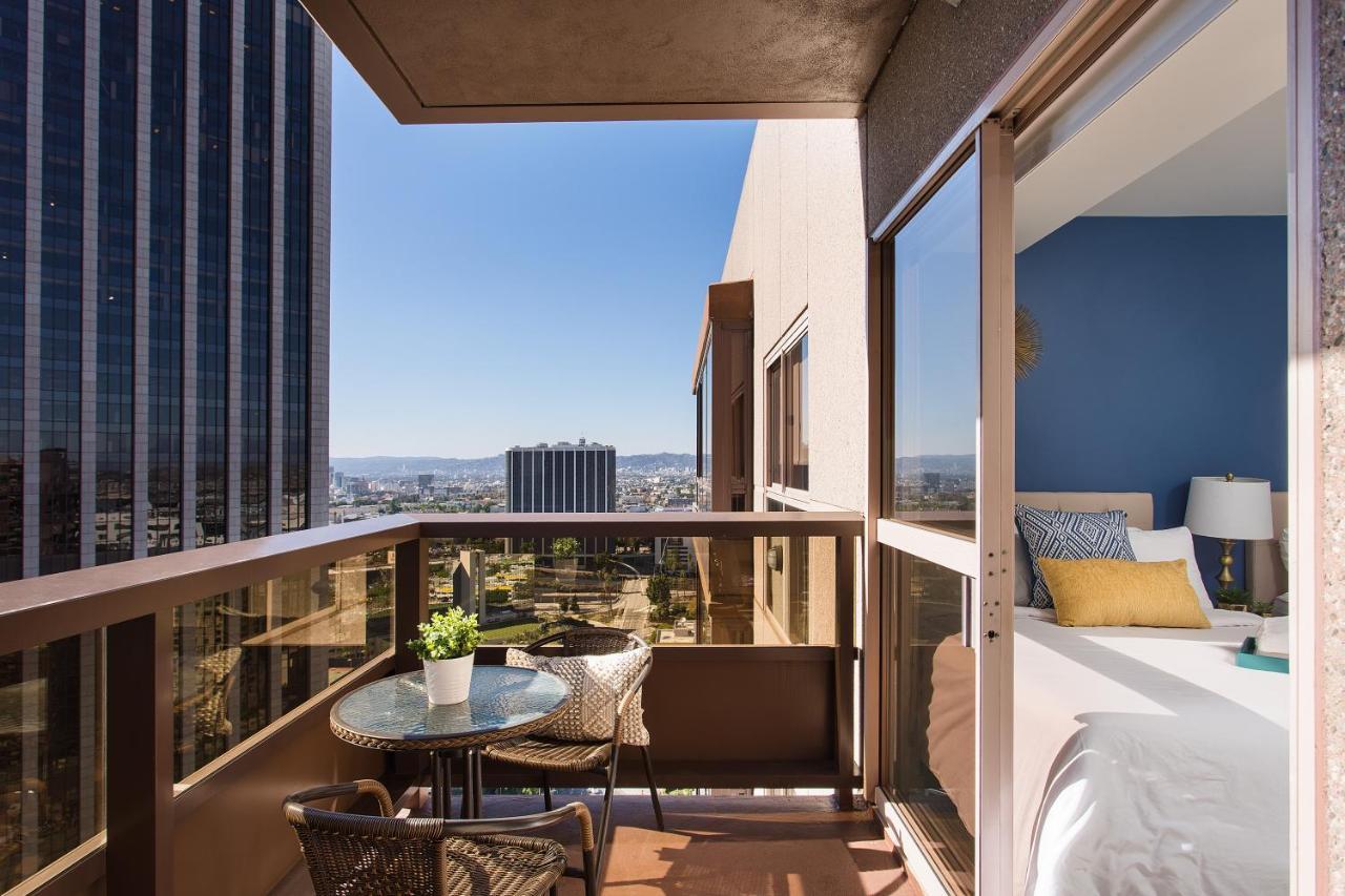 LUXURIOUS DOWNTOWN LA PENTHOUSE APARTHOTEL LOS ANGELES, CA COMPARE HOTEL RATES